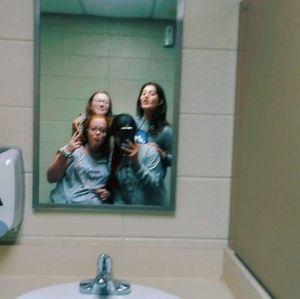 Meet your Posher, Izzy